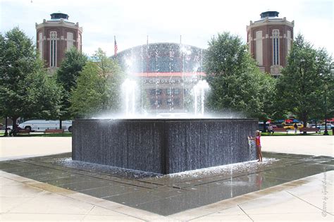 Public Art in Chicago: Navy Pier [Gateway Park Fountain]