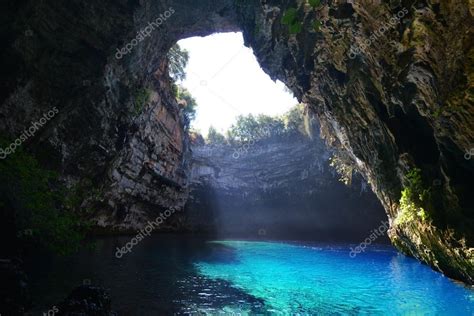 Melissani cave, Kefalonia — Stock Photo © pajche #102850422