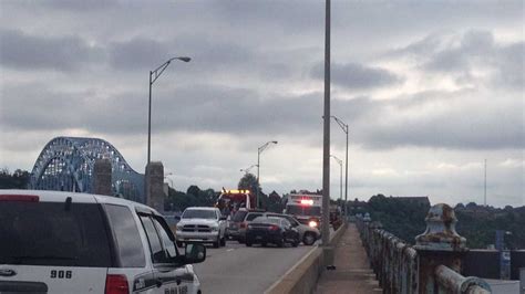 (PHOTOS) McKees Rocks Bridge accident