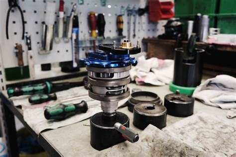 Inside Rohloff: Legendary Internal Gear Hubs - BIKEPACKING.com