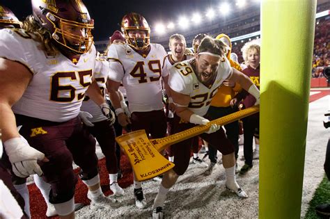 The Wisconsin-Minnesota rivalry trophy: What happened to the Slab of ...