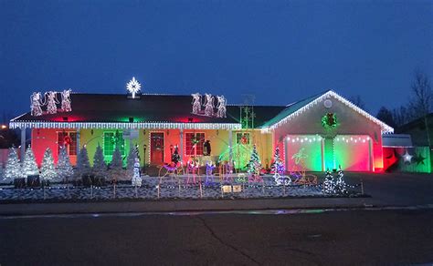 Why this Idaho Falls house is decorated in thousands of lights - East ...