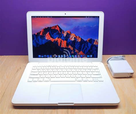 Apple Macbook 13 Inch Laptop Computer | 250Gb Hd in Nairobi CBD | PigiaMe