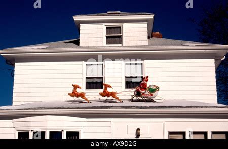 Santa on Sleigh, Roof Stock Photo - Alamy