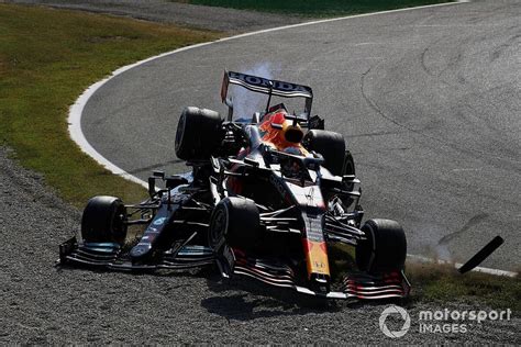 Hamilton: Verstappen knew what would happen ahead of Monza crash