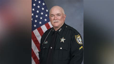 Loved ones remember Manatee County deputy who died after battle with COVID-19 | WFLA