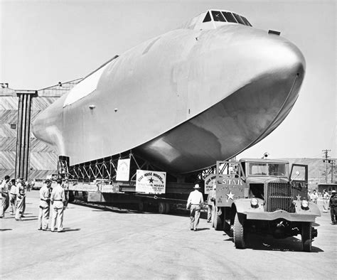 Hughes H-4 Hercules Spruce Goose | Flying boat, Vintage aircraft, Howard hughes