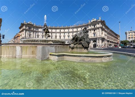 Piazza Della Repubblica, Rome, Italy Editorial Image - Image of architecture, monument: 239900100