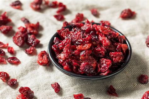 9 Health Benefits of Dried Cranberries - HealthifyMe