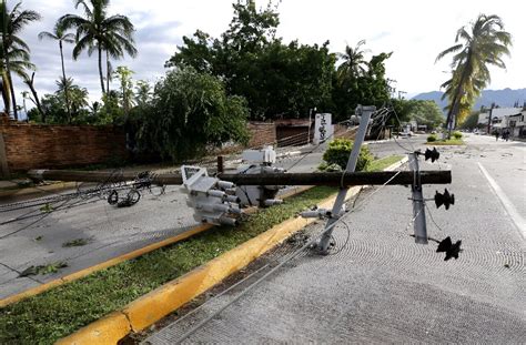 Hurricane Lidia leaves two dead in Mexico