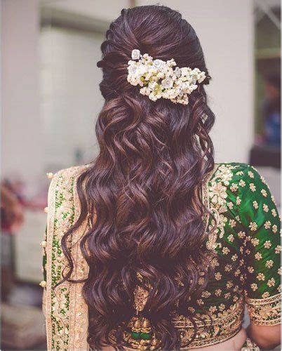 16+ Cool Hairstyles With Flowers For Indian Wedding