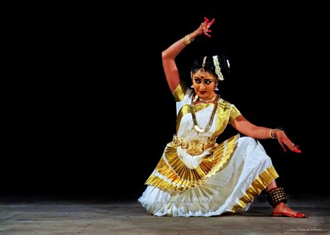 Mohiniyattam | Dance of india, South asia, India