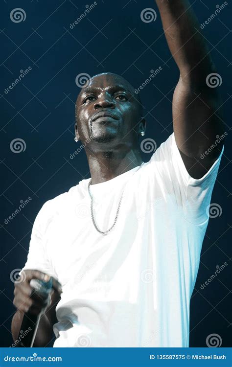 Akon Performs in Concert editorial image. Image of producer - 135587575