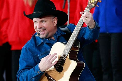 Top 10 Garth Brooks Songs