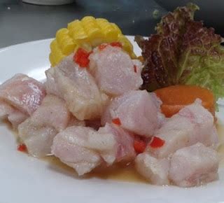 Ceviche al estilo peruano acompañado con choclo y camote | elistmopty