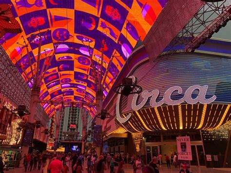 Fremont Street Experience Blocks Non Hotel Guests From NYE Celebration