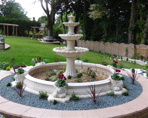 3 Tiered Barcelona Fountain With A Large Neopolitan Pool Surround Optional Shells - Stone Garden ...