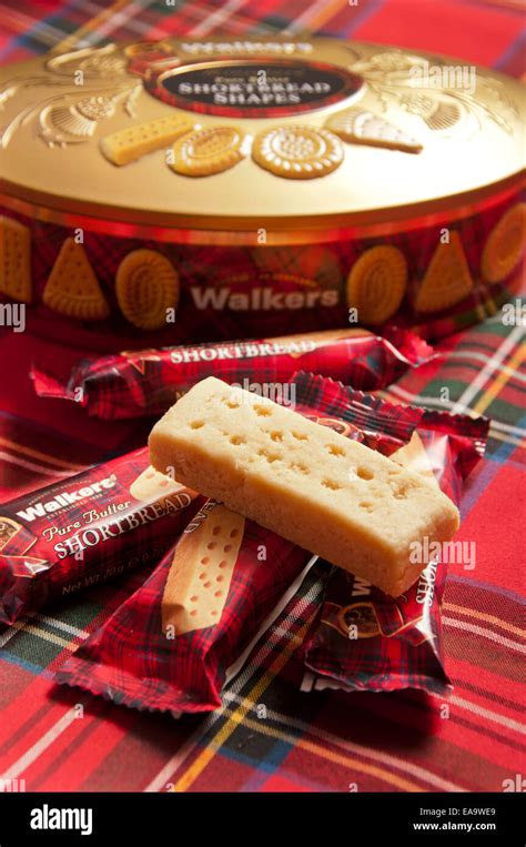 Walkers shortbread biscuits with box Stock Photo - Alamy