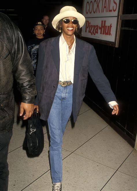 7 of Whitney Houston's most iconic outfits - Movie News