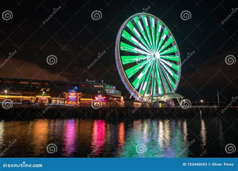 Seattle Great Wheel at Night Editorial Stock Photo - Image of port ...