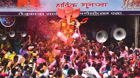 Ganesh Visarjan: Thousands take to streets in cities across Maha amid ...