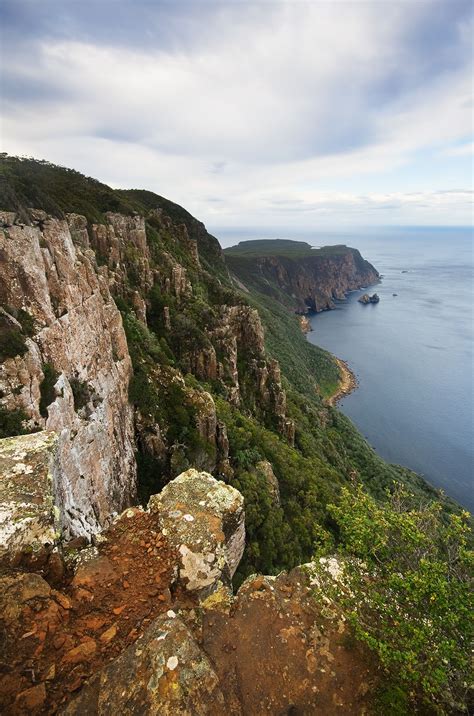 Dolerite columns of Cape Raoul. Tasman National Park, Tasman Peninsula ...