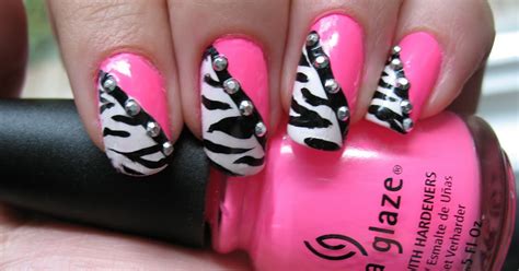 Moondancerjen's Nails: Hot Pink Zebra Nails