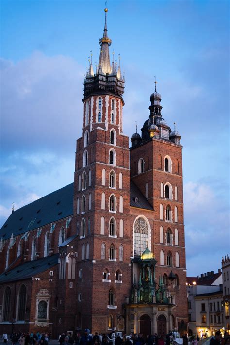 St Mary's Basilica Krakow | Beauty of Poland