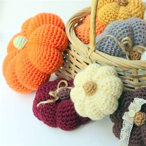 21 Free Fall and Halloween Pumpkins Crochet Patterns | FeltMagnet