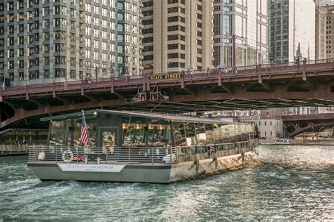 Cruise the Chicago River year-round in this glass-topped boat - Curbed ...