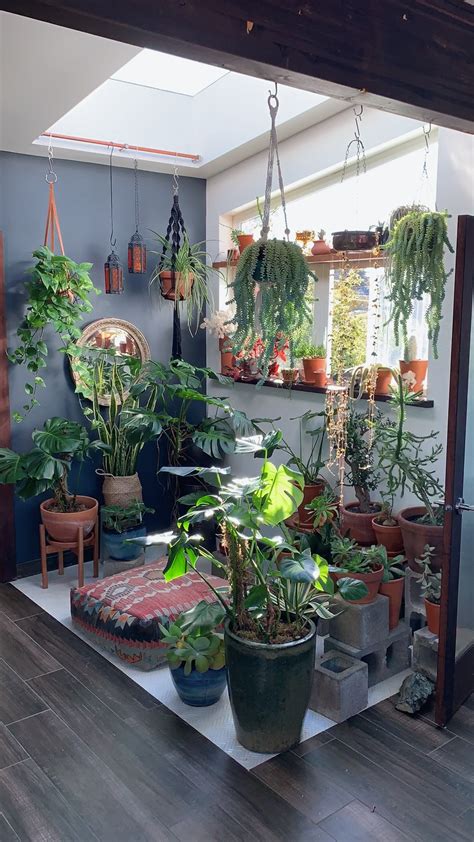 regardsetmaisons: 10 idées pour intégrer des plantes dans votre bureau ? | House plants indoor ...