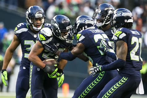 Photos: Seattle Seahawks beat Cleveland Browns, clinch playoff berth ...