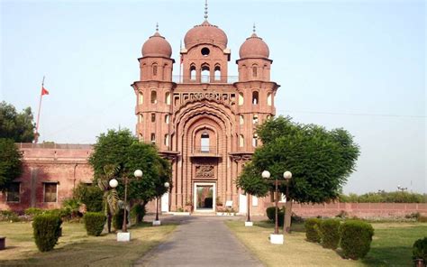 Your Guide to Famous Gurdwaras in Pakistan | Zameen Blog