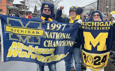 WATCH: Full sights/sounds of Michigan football entire championship parade