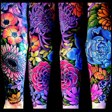 Bright flower tattoos – Artofit