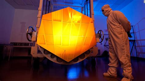 James Webb Space Telescope tests its giant mirror ahead of 2021 launch - CNN