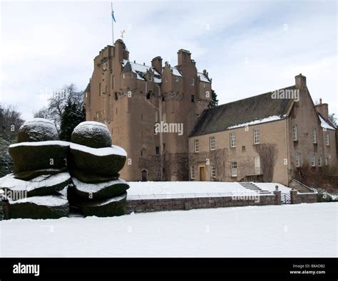 Scottish castles winter snow hi-res stock photography and images - Alamy