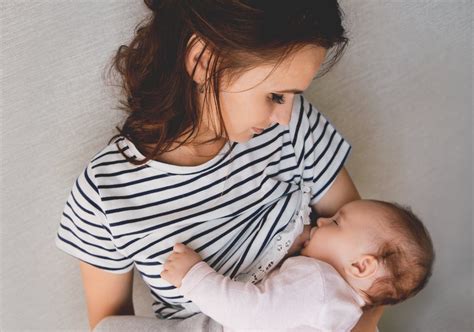 What I Wish First-Time Moms Knew About Breastfeeding - Baby Chick