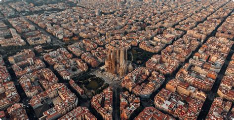 On the Grid. Discovering Barcelona's Eixample District – Badi Homes