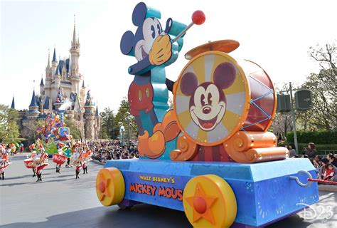 D23.com - Features - Category Archives | Disney parade, Tokyo disney ...