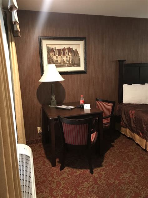 Castle Inn & Suites - 145 Photos & 268 Reviews - Hotels - 1734 S Harbor ...