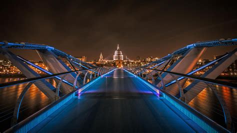 Wobbly Bridge – Bing Wallpaper Download