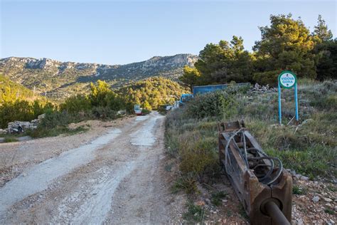 Hiking Vidova Gora on the Island of Brac, Croatia | Earth Trekkers