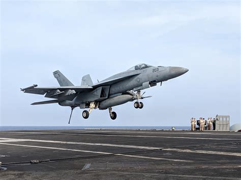 Commander Carrier Air Wing Five 1,000th Landing on Carrier > Commander ...