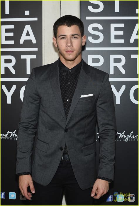 Nick Jonas Explains Why He Doesn't Wear a Purity Ring Anymore | Photo ...