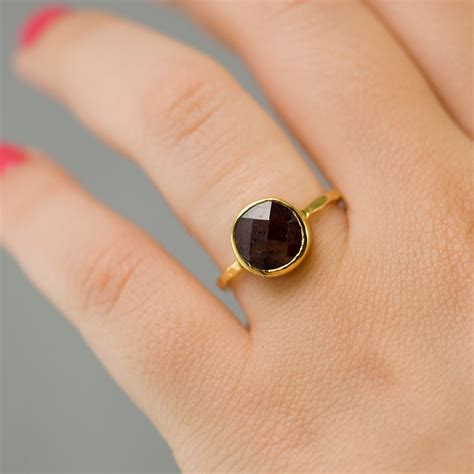 Gold Garnet Ring January Birthstone Ring Solitaire Ring - Etsy