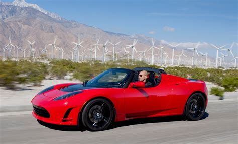 Tesla Roadster першого покоління (2008–2012) несподівано стали ...