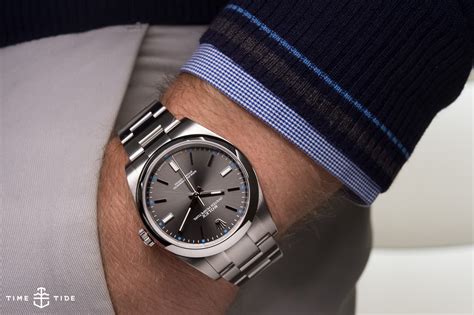 IN-DEPTH: The Rolex Oyster Perpetual 39 (ref. 114300) - Time and Tide ...