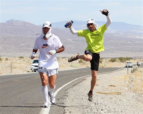 Badwater 135 Ultramarathon 2024 in Death Valley - Rove.me