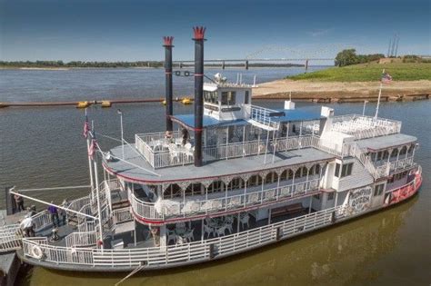 This was the “Memphis Queen” that gave tours daily from the docks of ...